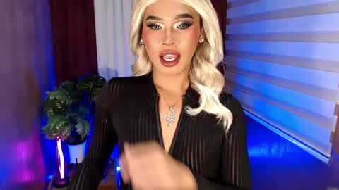 Sam online show from September 16, 9:59 pm