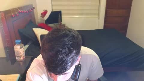 Camilo online show from November 15, 1:40 am