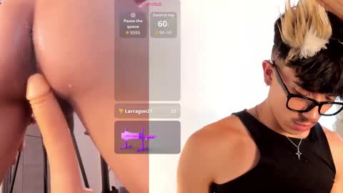 Snapshot of tim__fox chatting on October 13, 12:44 pm Tim Fox online show from October 13, 12:44 pm