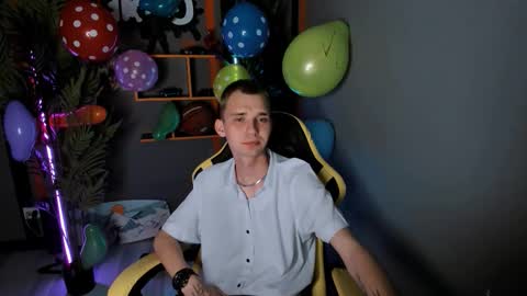 Snapshot of tim_blackk chatting on September 9, 5:12 pm Tim online show from September 9, 5:12 pm