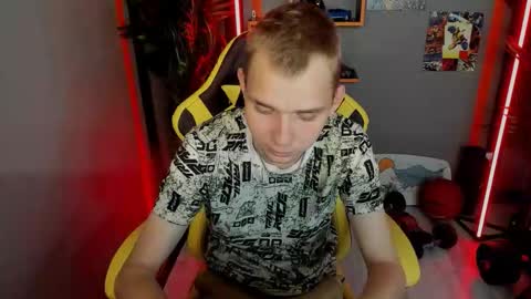 Snapshot of tim_blackk chatting on September 22, 9:03 pm Tim online show from September 22, 9:03 pm