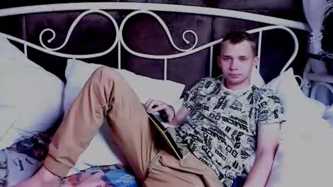 Snapshot of tim_blackk chatting on September 12, 3:34 pm Tim online show from September 12, 3:34 pm