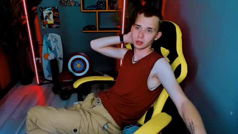Snapshot of tim_blackk chatting on September 16, 9:15 pm Tim online show from September 16, 9:15 pm