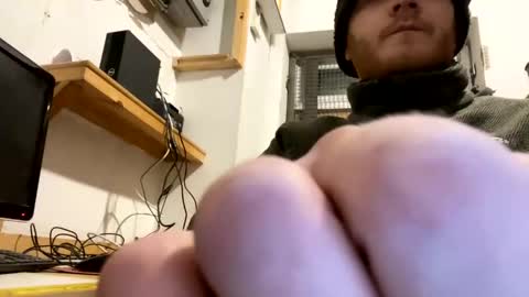 TIP ME IL DO ANYTHING YOU ASK online show from December 27, 6:20 pm