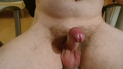 Snapshot of timide93 chatting on March 11, 5:57 pm jeune coquin online show from March 11, 5:57 pm