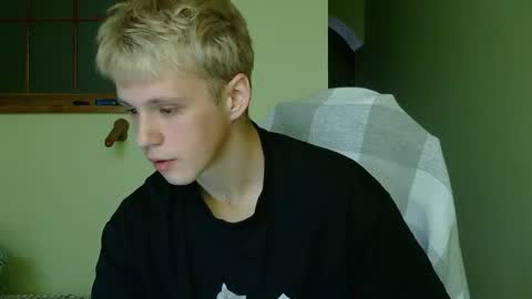 Snapshot of timkinky chatting on October 18, 9:47 am Tim WhiteS online show from October 18, 9:47 am