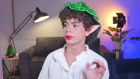 Snapshot of timmyshy chatting on December 5, 1:14 am timmyshy online show from December 5, 1:14 am