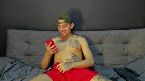 wanna play bareback uncut colombian couple new twink bbk online show from April 25, 5:32 am