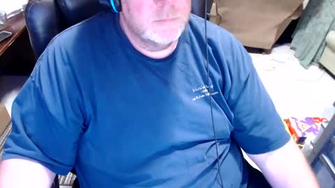 Snapshot of tinyhubba chatting on January 10, 7:32 pm tinyhubba online show from January 10, 7:32 pm