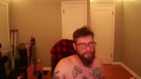 Snapshot of tippertonight chatting on October 16, 5:37 am tippertonight online show from October 16, 5:37 am