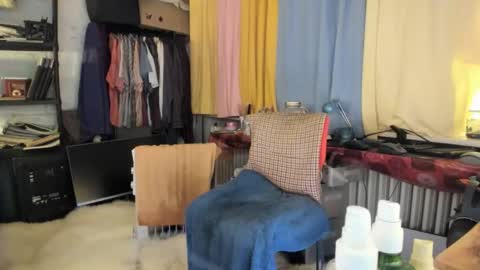 Snapshot of tittkiss chatting on October 16, 8:55 am liebe es mich nackt vor der cam zu zeigen online show from October 16, 8:55 am