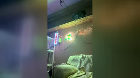 tittybabysgarden online show from March 14, 12:50 am