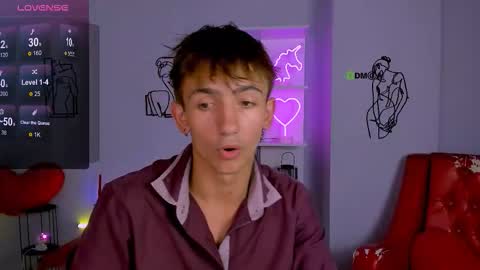 tobi_yours online show from September 8, 7:24 pm