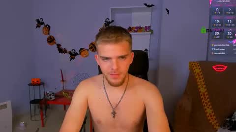 tobi_yours online show from October 19, 12:59 am