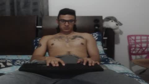 Andres Independent Model online show from May 1, 3:43 am