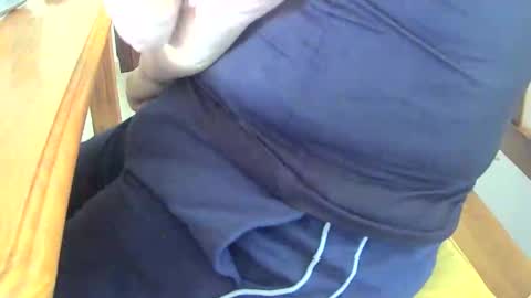 Snapshot of tobikoyuzu chatting on January 1, 2:31 pm Tobiko online show from January 1, 2:31 pm