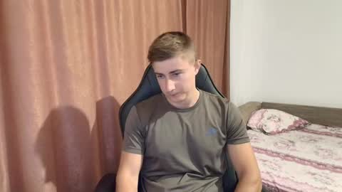 todhorny987 online show from February 18, 7:10 am