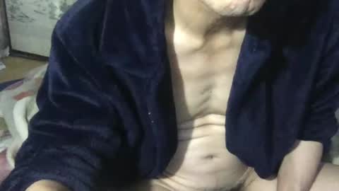 small man online show from December 18, 12:10 am