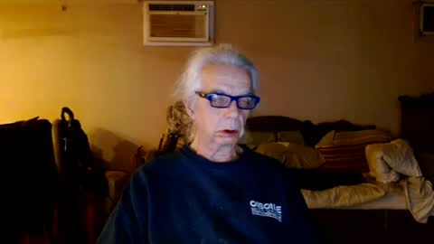 tom112292014 online show from December 16, 5:06 am