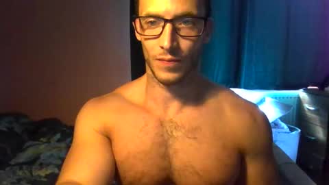 Snapshot of tom90ukx chatting on September 22, 12:48 pm tom90ukx online show from September 22, 12:48 pm