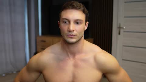 Tom online show from October 3, 6:18 am