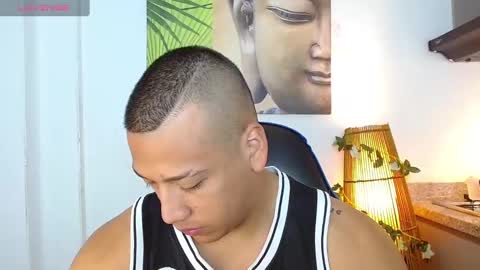 Snapshot of tom_muscle1 chatting on January 16, 11:58 am Tom muscle1 online show from January 16, 11:58 am