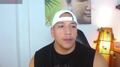 Snapshot of tom_muscle1 chatting on January 7, 11:54 am Tom muscle1 online show from January 7, 11:54 am