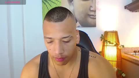 Snapshot of tom_muscle1 chatting on January 22, 11:56 am Tom muscle1 online show from January 22, 11:56 am