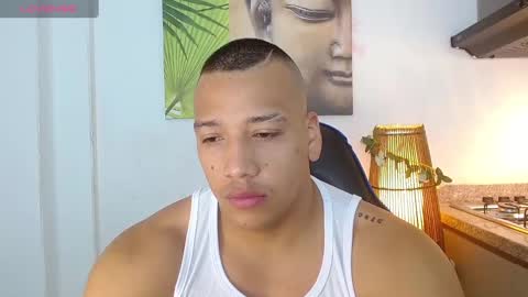 Snapshot of tom_muscle1 chatting on March 1, 12:01 pm Tom muscle1 online show from March 1, 12:01 pm