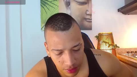 Snapshot of tom_muscle1 chatting on February 28, 11:58 am Tom muscle1 online show from February 28, 11:58 am