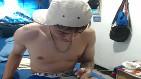 tomas_turbado_ online show from April 25, 5:54 am