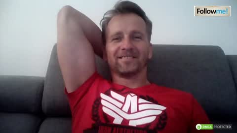 Snapshot of tomhardic chatting on December 26, 8:50 am TOM online show from December 26, 8:50 am