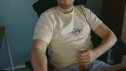 tomin3m online show from April 23, 4:53 pm