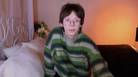 Snapshot of tommiehi chatting on February 6, 5:57 am Tommie online show from February 6, 5:57 am