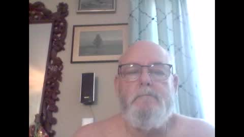 Snapshot of tommierose chatting on December 6, 2:17 pm Tommie online show from December 6, 2:17 pm
