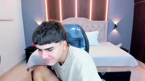 Tommy  online show from June 10, 3:41 am