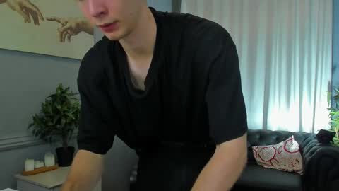 Snapshot of tommy_jamm chatting on September 16, 3:13 pm Tommy online show from September 16, 3:13 pm