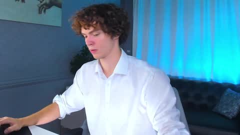 Snapshot of tommy_jamm chatting on October 9, 2:33 pm Tommy online show from October 9, 2:33 pm