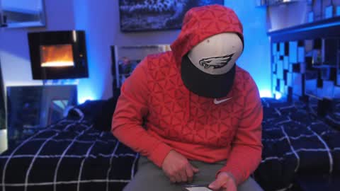Snapshot of tommy_knuckles chatting on January 17, 9:21 pm Tommy online show from January 17, 9:21 pm