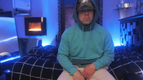 Snapshot of tommy_knuckles chatting on January 28, 3:04 am Tommy online show from January 28, 3:04 am