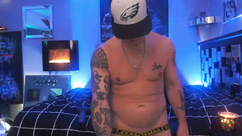 Snapshot of tommy_knuckles chatting on January 7, 1:39 am Tommy online show from January 7, 1:39 am