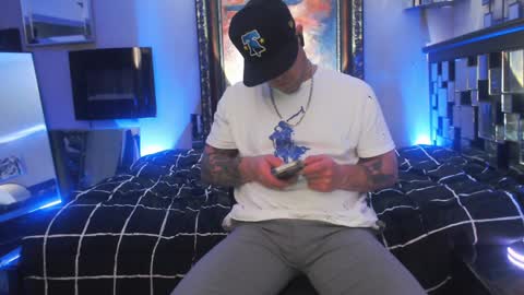 Snapshot of tommy_knuckles chatting on January 25, 4:45 am Tommy online show from January 25, 4:45 am
