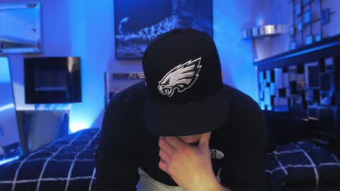 Snapshot of tommy_knuckles chatting on January 19, 6:32 pm Tommy online show from January 19, 6:32 pm