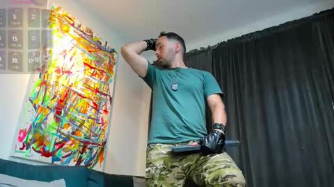 tommy_raym0ndg online show from October 18, 10:26 pm