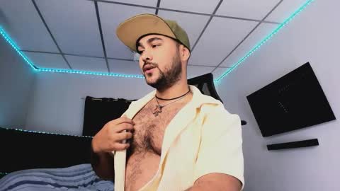 tommy_sccott online show from March 18, 10:35 pm