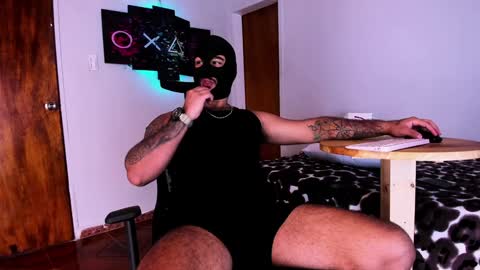 Snapshot of tommy_sccott chatting on December 27, 3:09 am tommy_sccott online show from December 27, 3:09 am
