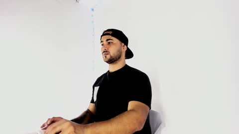 Snapshot of tommy_sccott chatting on September 14, 1:07 am tommy_sccott online show from September 14, 1:07 am