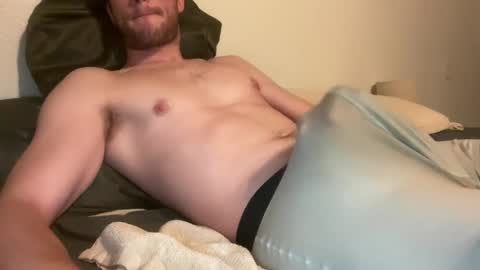 Snapshot of tommygunzsolo chatting on February 7, 3:19 pm tommygunzsolo online show from February 7, 3:19 pm
