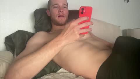 Snapshot of tommygunzsolo chatting on December 31, 6:46 pm tommygunzsolo online show from December 31, 6:46 pm