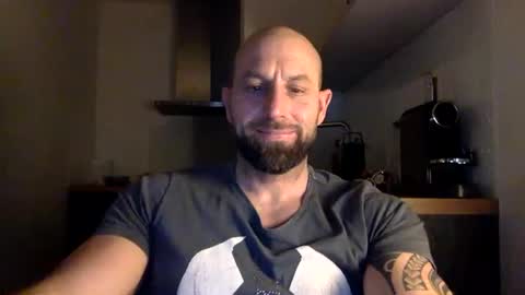 Snapshot of tommyx01 chatting on February 28, 8:50 pm Thomas Fit online show from February 28, 8:50 pm